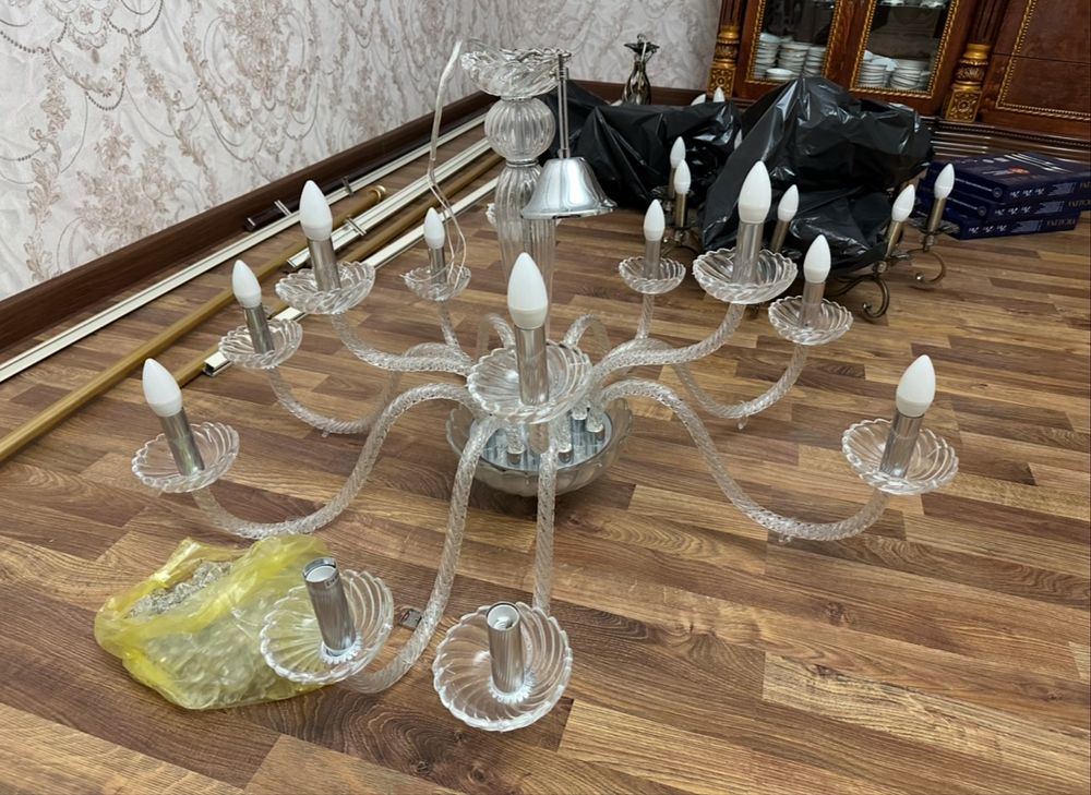Продам хрустальную люстру