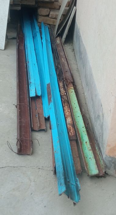 Металл: угольник, двутавр, швеллер.