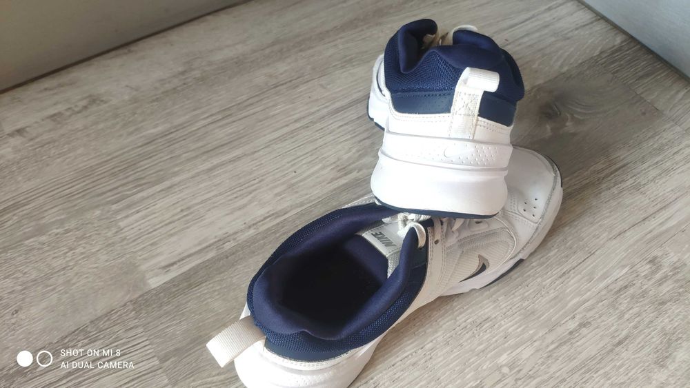 Маратонки NIKE Defy All Day Найк 42 номер