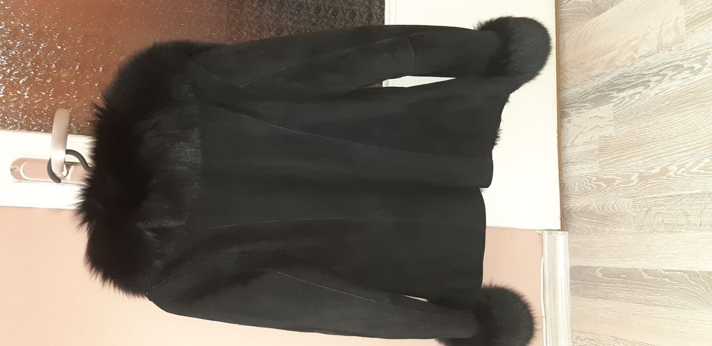 Палто с яка от лисица