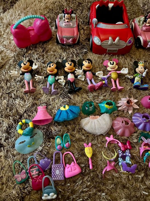 Set papusi / masinute Minnie Mouse