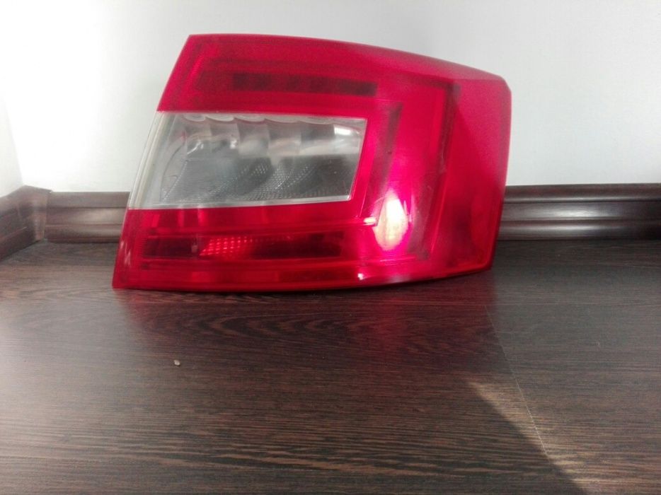 Lampa dreapta led Skoda Octavia 3 (5E)