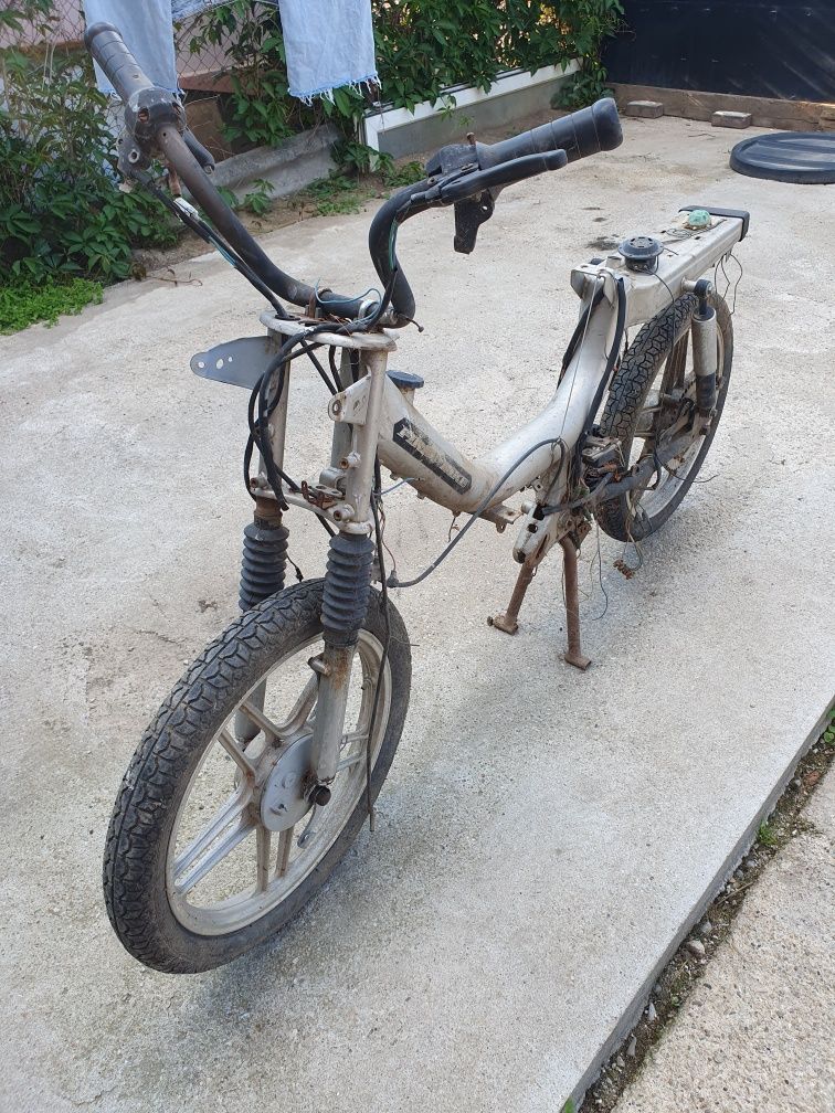 Scuter mini mobră first bike