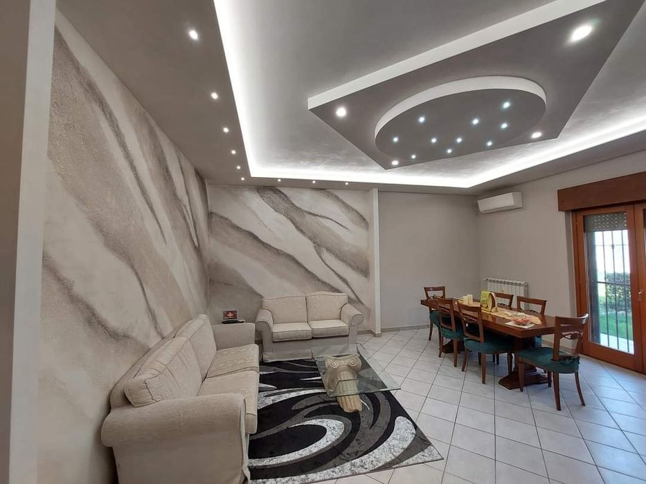 Finisaje interioare Amenajari interioare complete Renovari apartamente