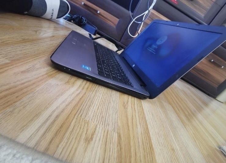Лаптоп HP G250 G5