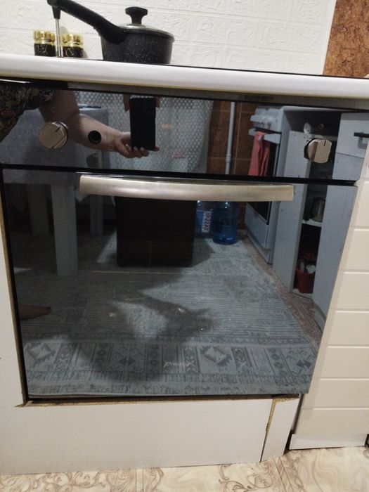 Продам духовой шкаф на запчасти,самовывоз