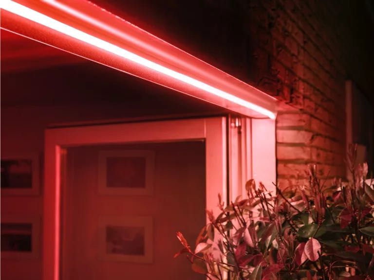 Banda LED RGBW pentru exterior Philips Hue