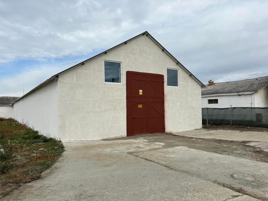 inchiriez /vand hala complet reconditionat