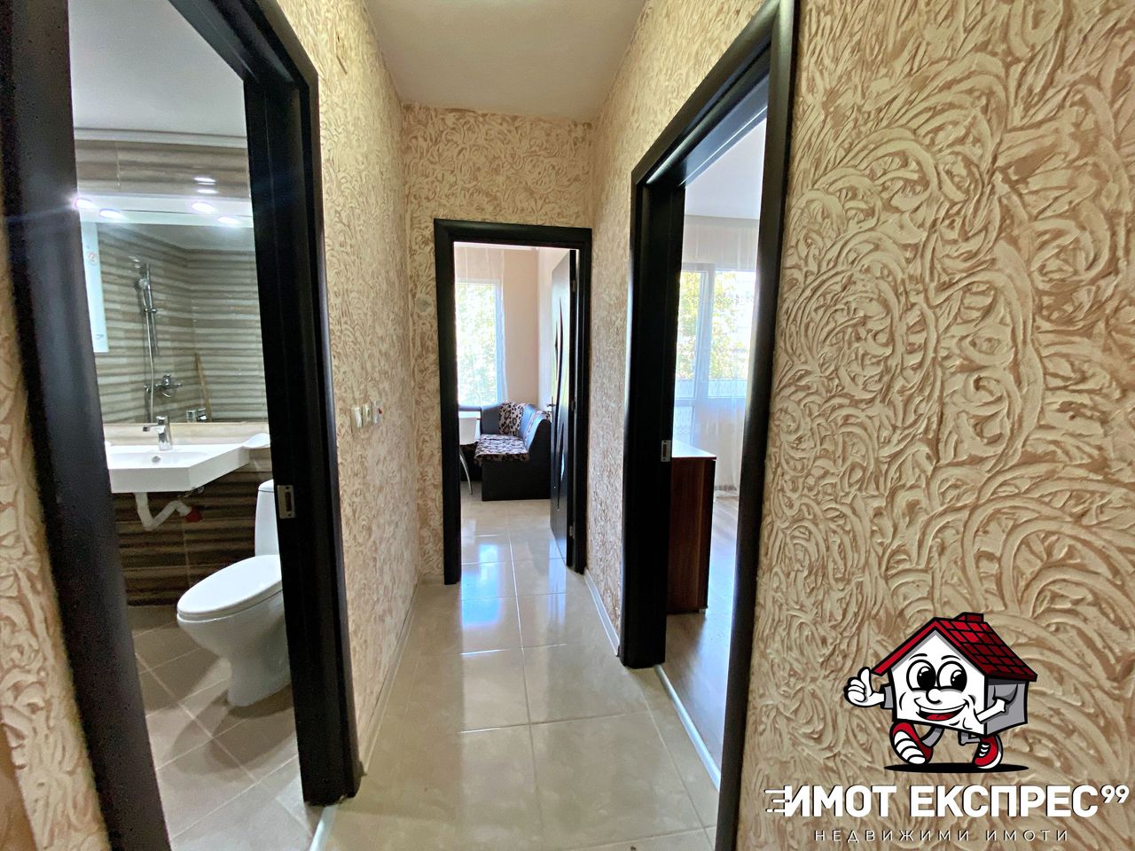 Продава се Двустаен апартамент в Асеновград - 70 кв.м за 6 €/кв.м - Снимка #8