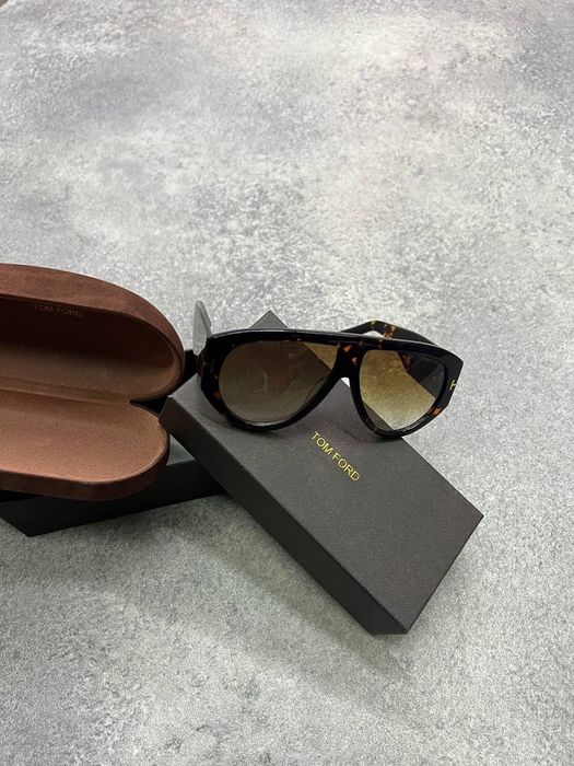 Слънчеви очила TOM FORD Leopar Detaylı