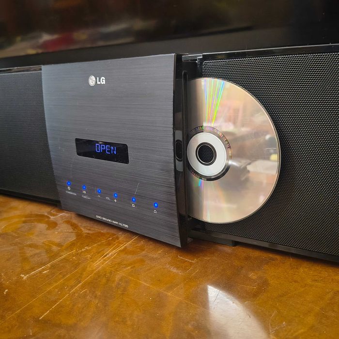 LG САУНДБАР Домашний кинотеатр 5.1.сабвуфер Bluetooth адаптер DVD/FM/
