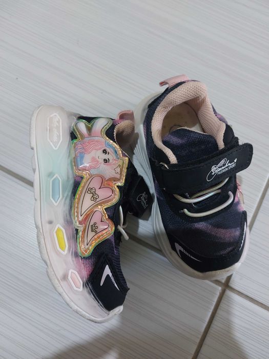 Бебешки маратонки 20 размер