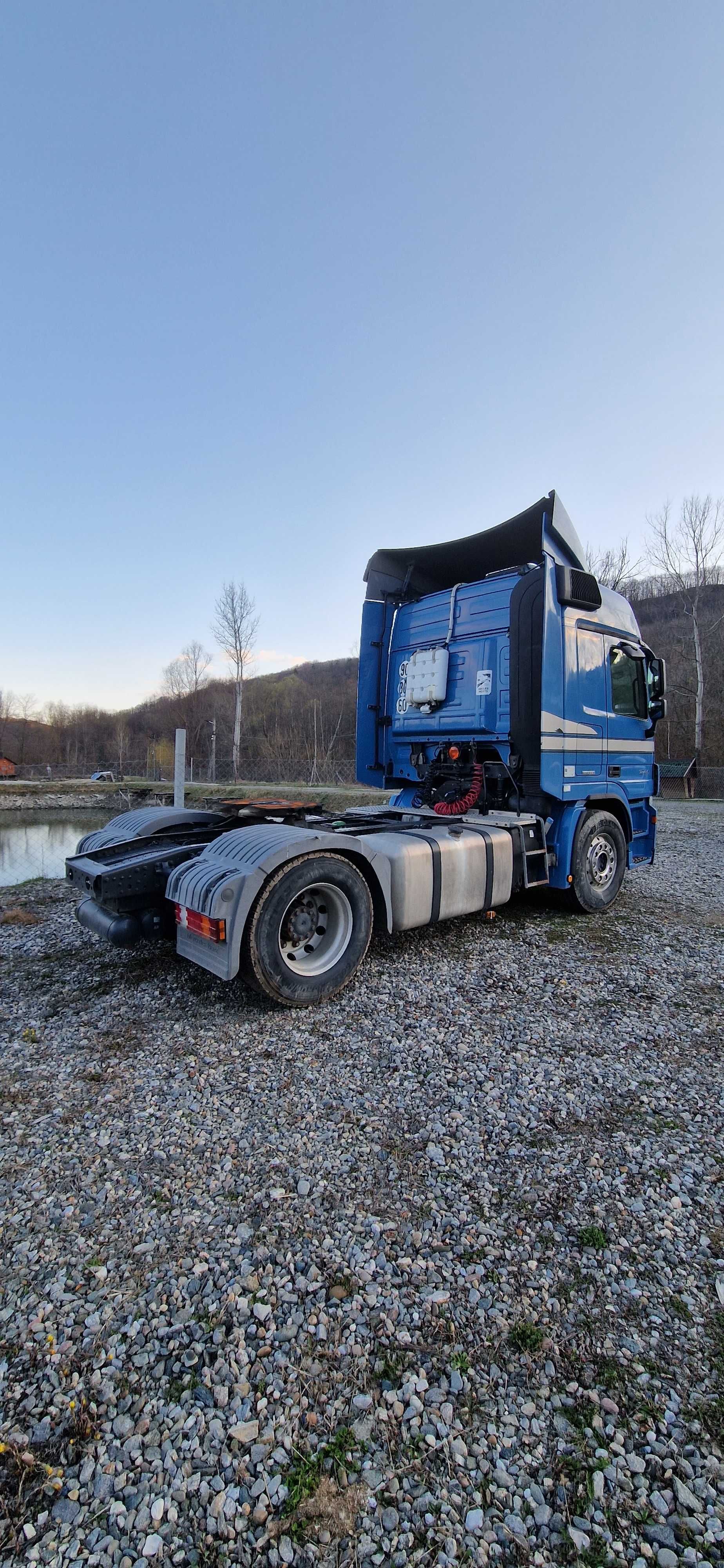 Mercede Benz E5 EEV