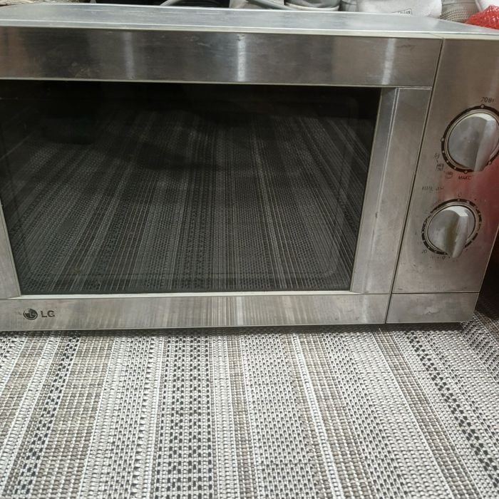 Продам микроволновку элджи