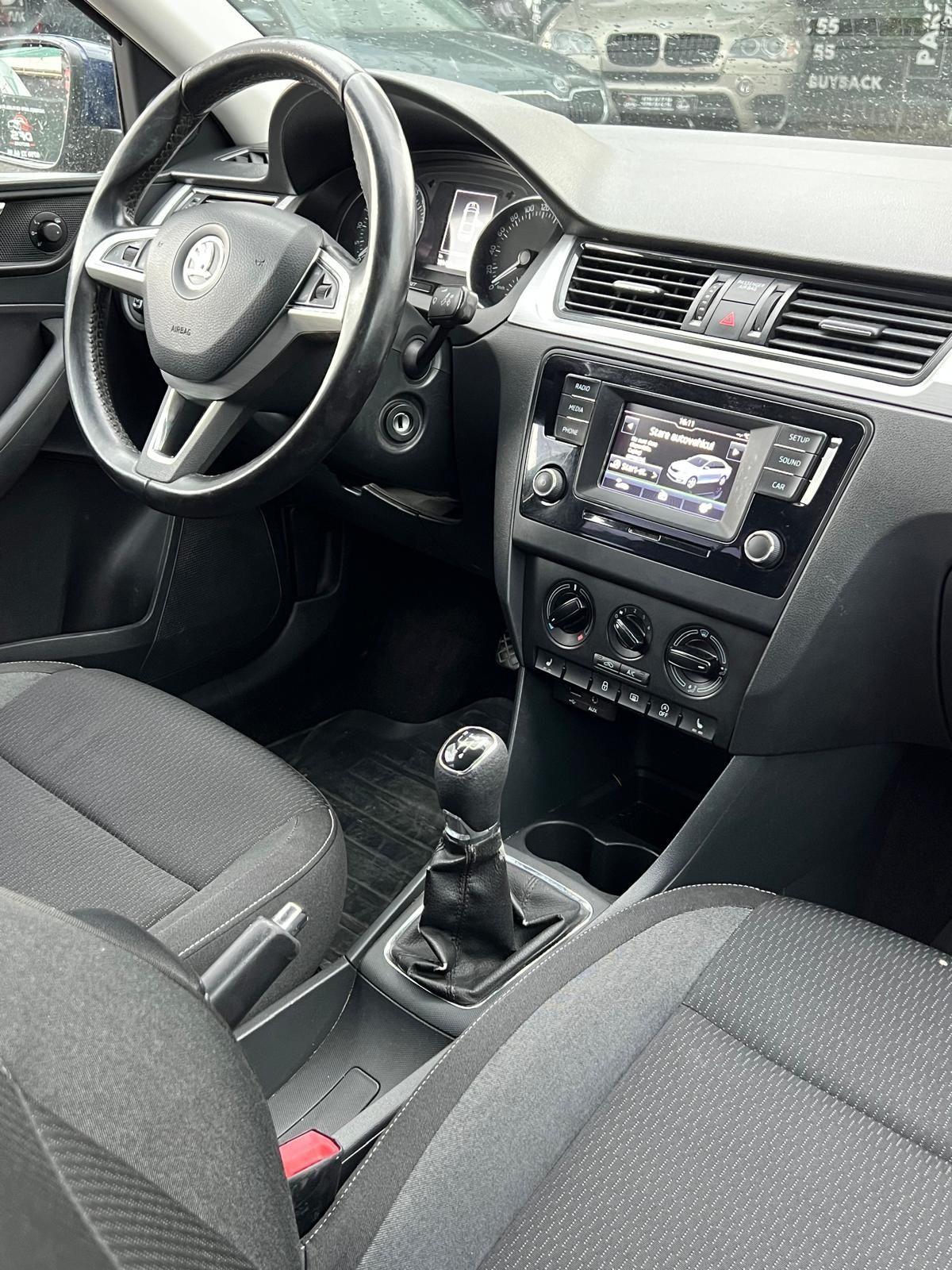 Vand Skoda Rapid 1.4 TDI * LED * fabr 2017 stare impecabila urgent