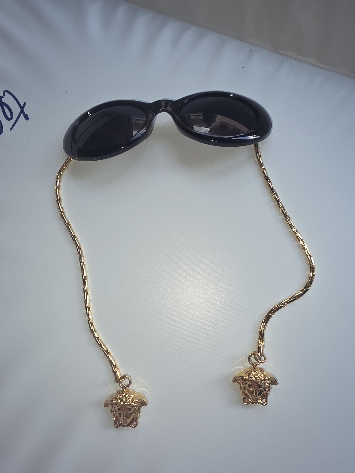 Винтидж слънчеви очила Gianni Versace с оригинални аксесоари