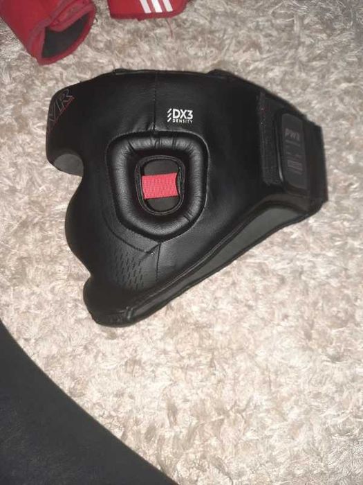 Echipament  box - casca, manusi, protectie
