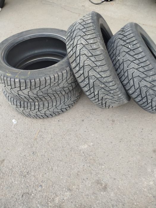 Продам шины шипованые