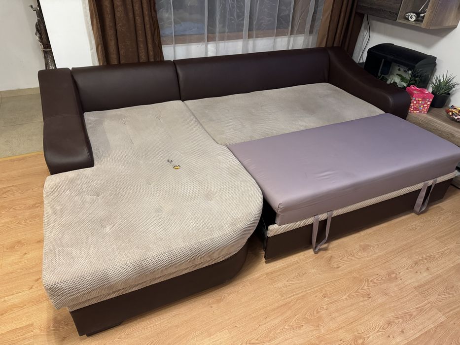 Продавам диван - разтегателен
