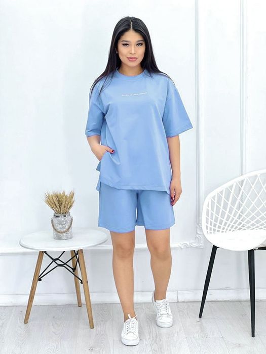 Продам спортивные костюмы