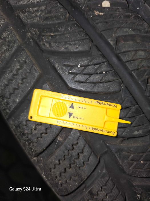 Бусови гуми 215 65 R16C VW