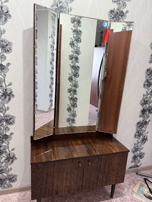 Продается советский Трельяж