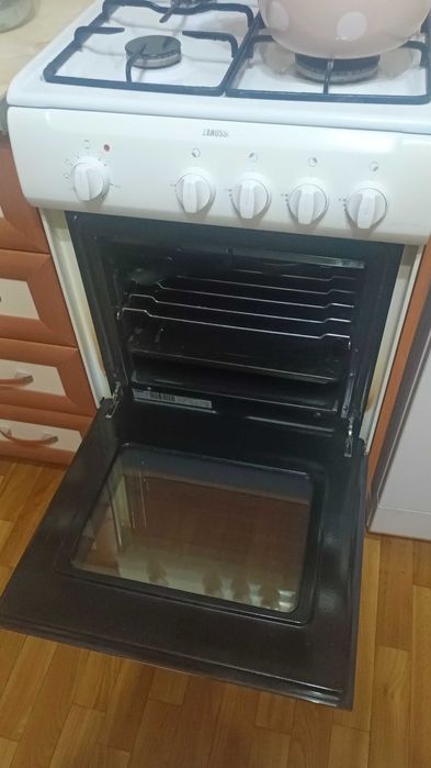 Газовая плита б/у с электрической духовкой