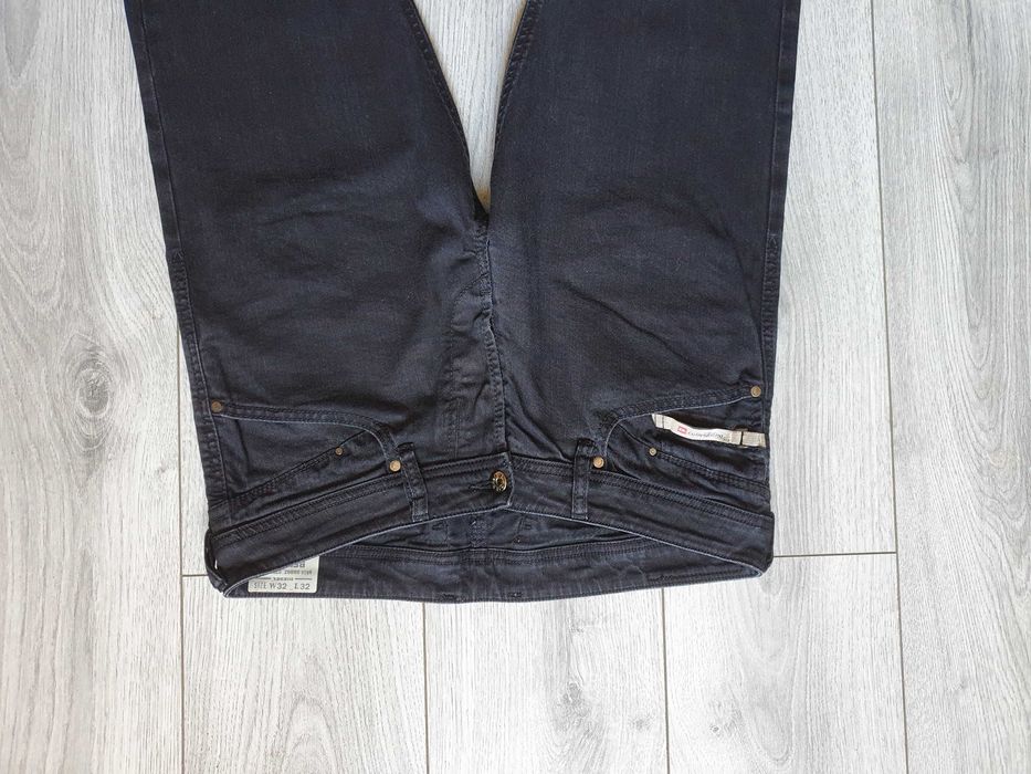 Blugi DIESEL "Belther" Slim-Tapered - Marime W32 L32 (Talie 88 cm)