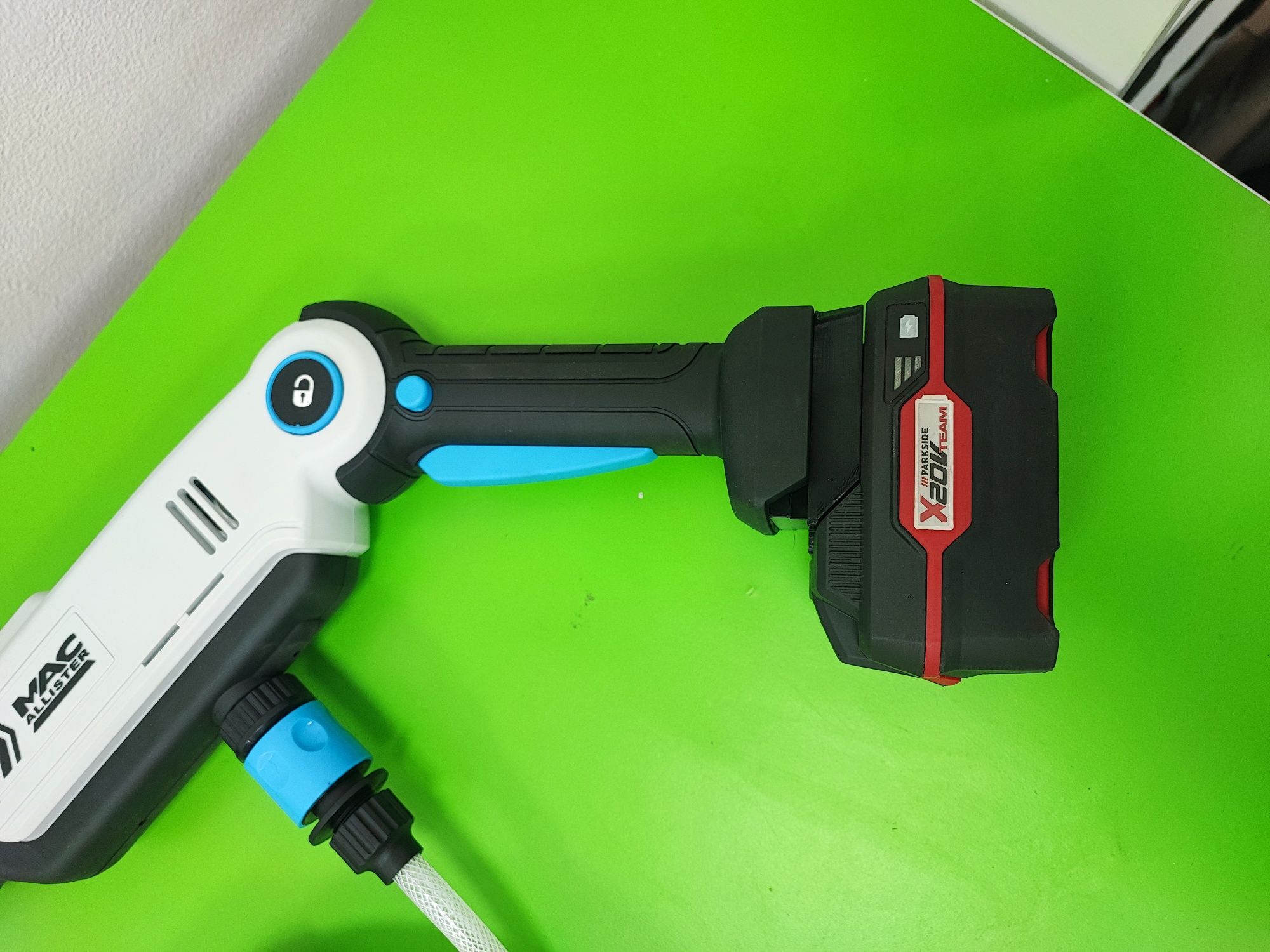 Pistol spalat cu presiune compatibil cu acumulatorii Parkside 20v