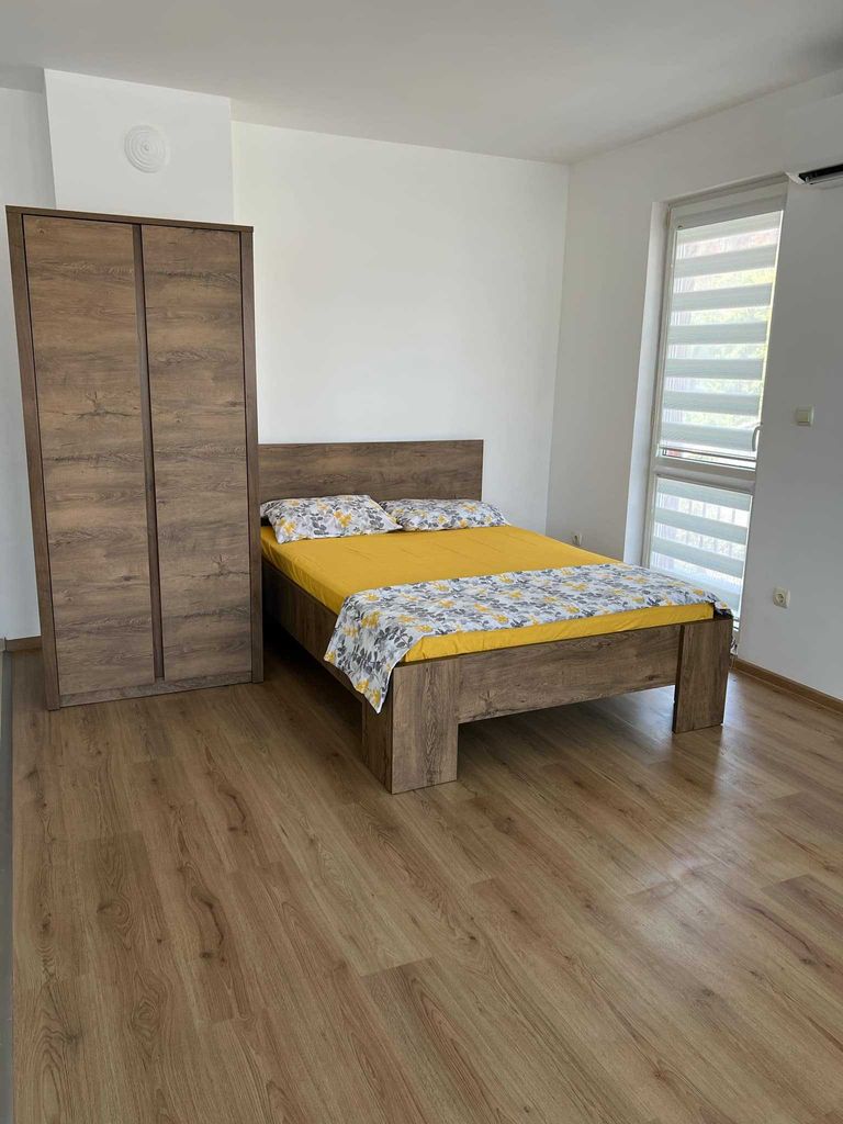 Дава се под наем Едностаен апартамент в Царево - 50 кв.м за 765 € - Снимка #2