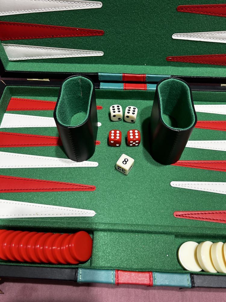 Joc de table  nou, tip servieta