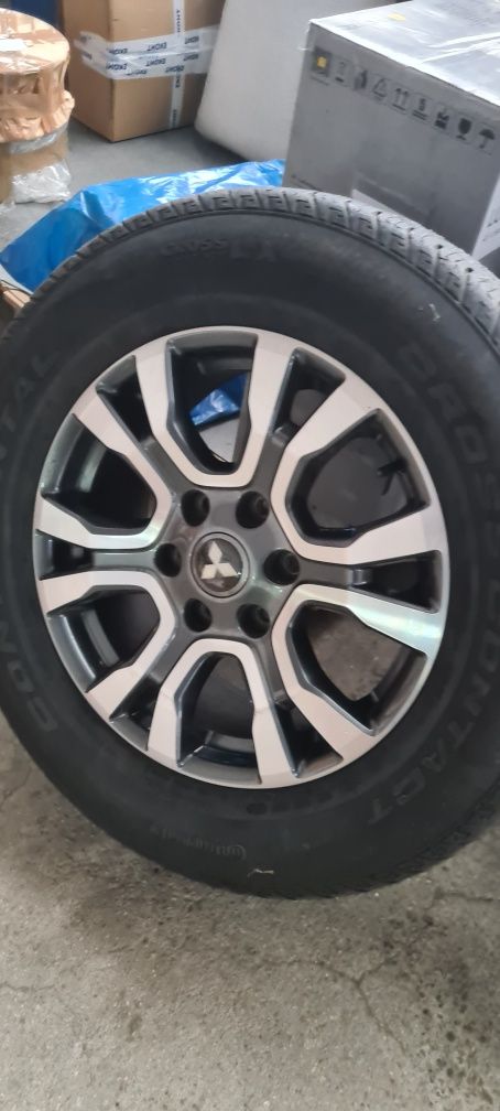 18ц джанти с гуми за мицобиши паджеро l200 l3oo..