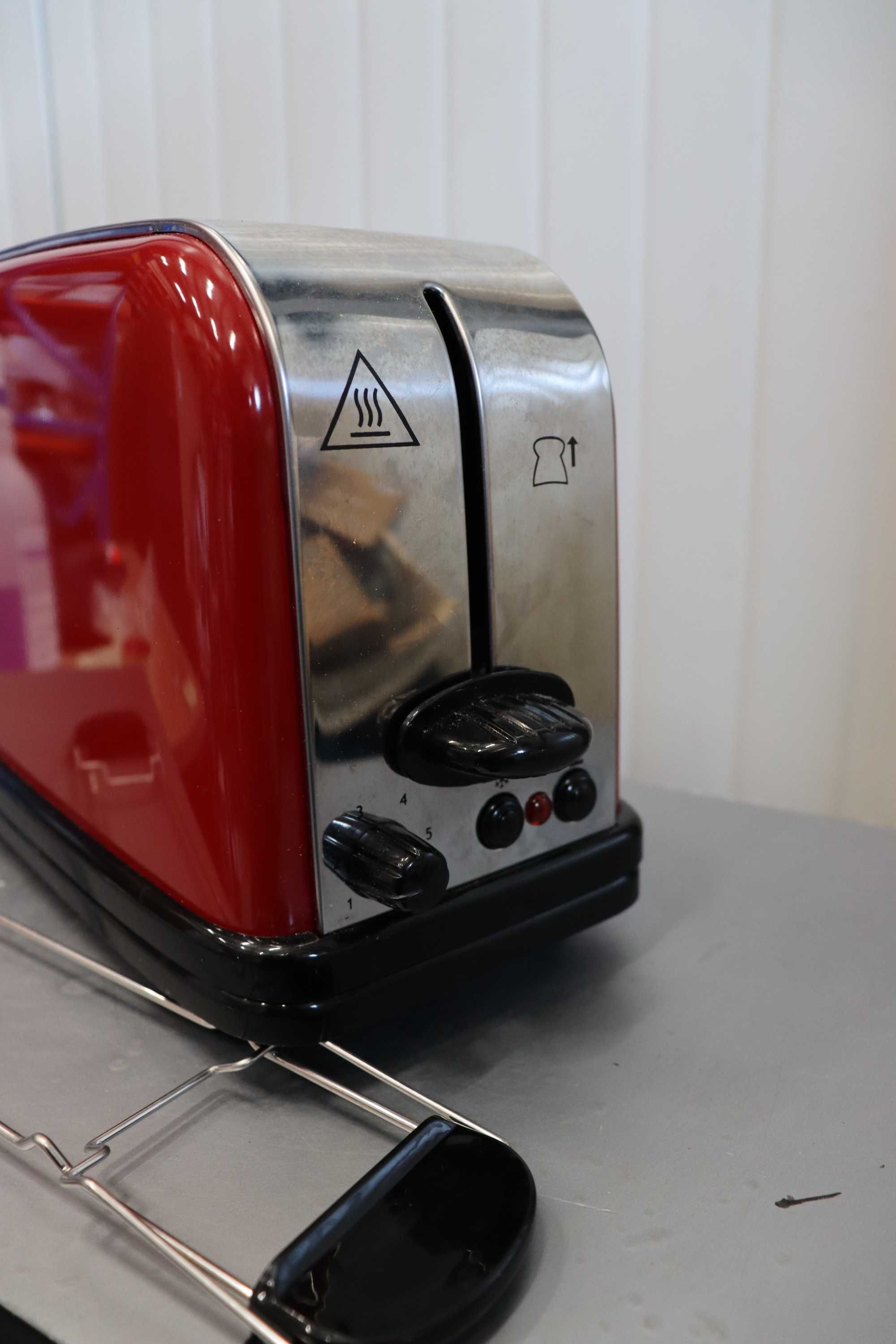 Тостер Russell Hobbs Flame Red 2 Филии, Регулируема степен на изпичане