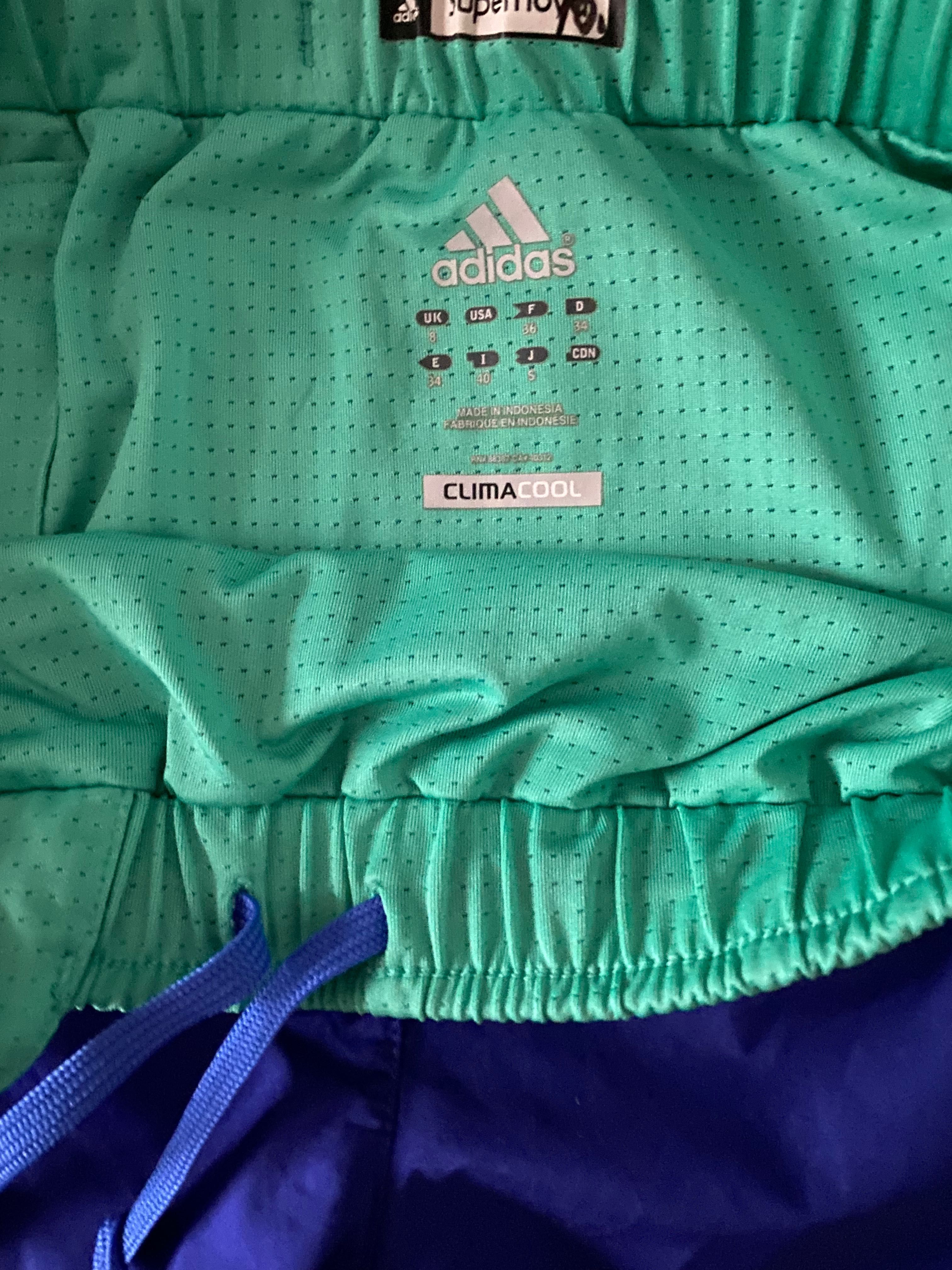 Vând Tricou și Pantaloni Adidas