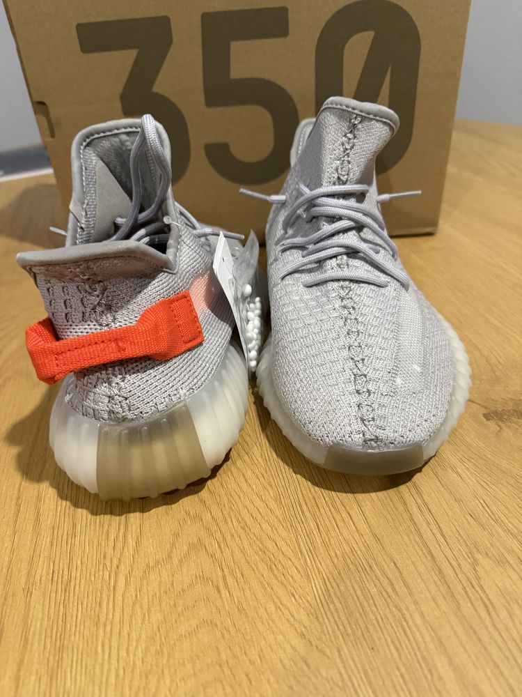 Yeezy Boost 350 V2 'Tail Light 41 1/3
