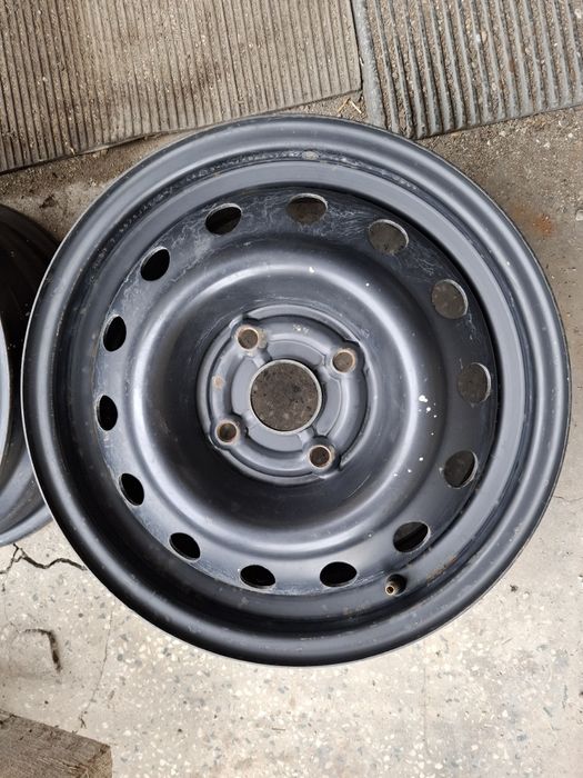 Продавам 2 бр железни джанти 4x114,3 15 цола 6 J* ЕТ 44 * ц.о 56,6 мм