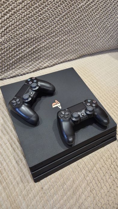 Vand PS4 PRO / 1TB - Sector 3, Dristor