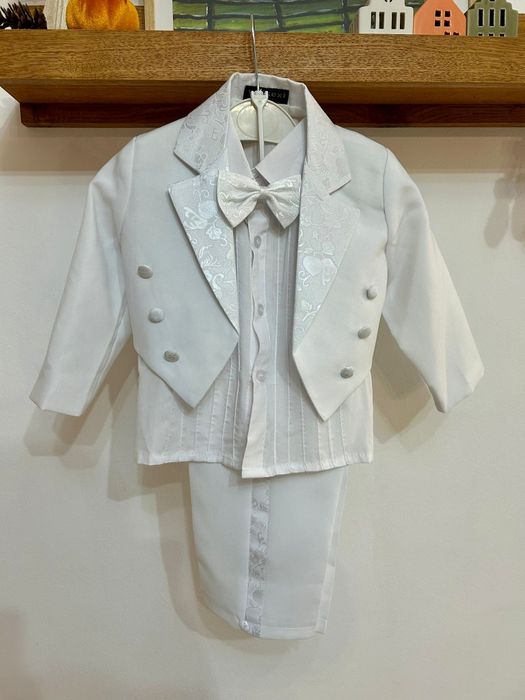 Costum elegant alb pentru băieți