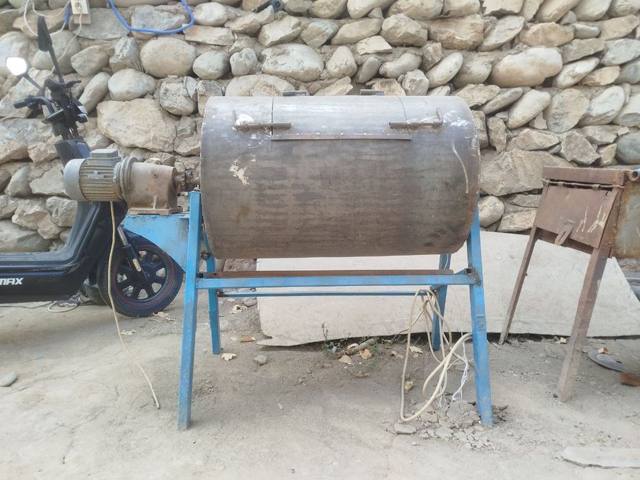 Sotiladi Yer yanggʻoq qovuraydingan  stanok