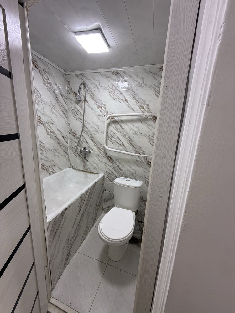 Продам квартиру 1/4/5 Авиагородок, рядом транспорный институт.
