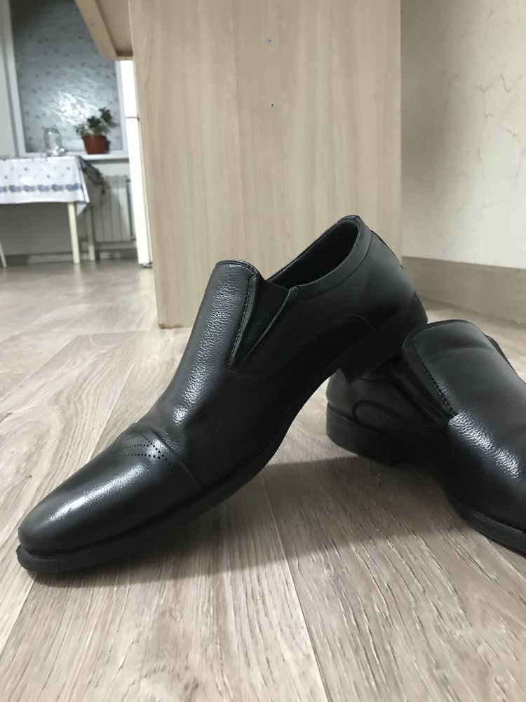 Продается мужской туфли !