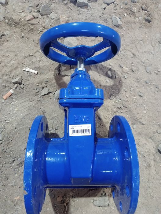 Задвижка на 80 с фланцами в комплекте