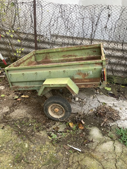 регистрирано туристическо ремарке