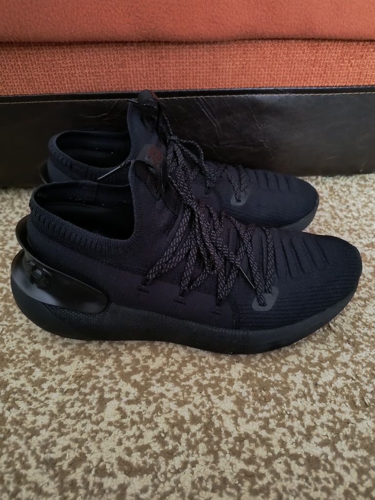 Under Armour HOVR Phantom 3