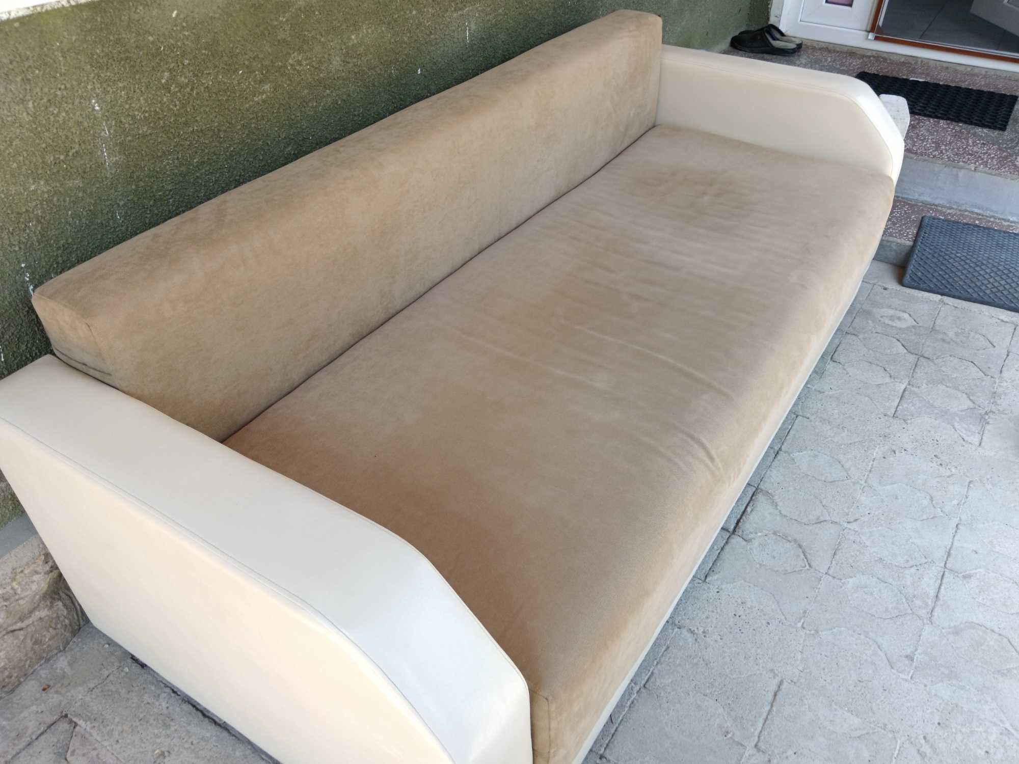 Canapea extensibilă