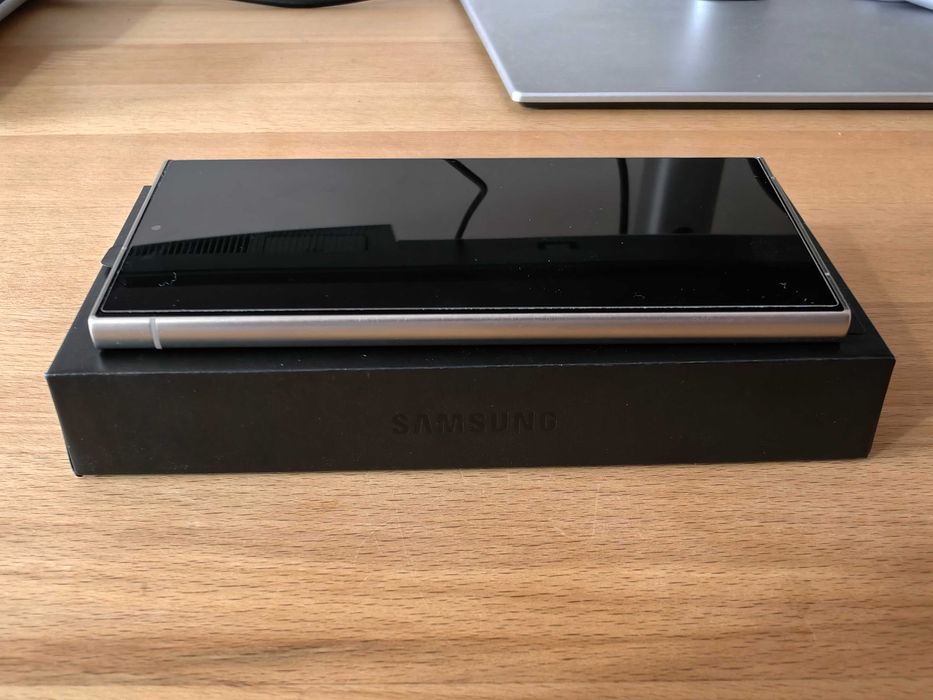 Samsung Galaxy S24 Ultra 512GB + гаранция
