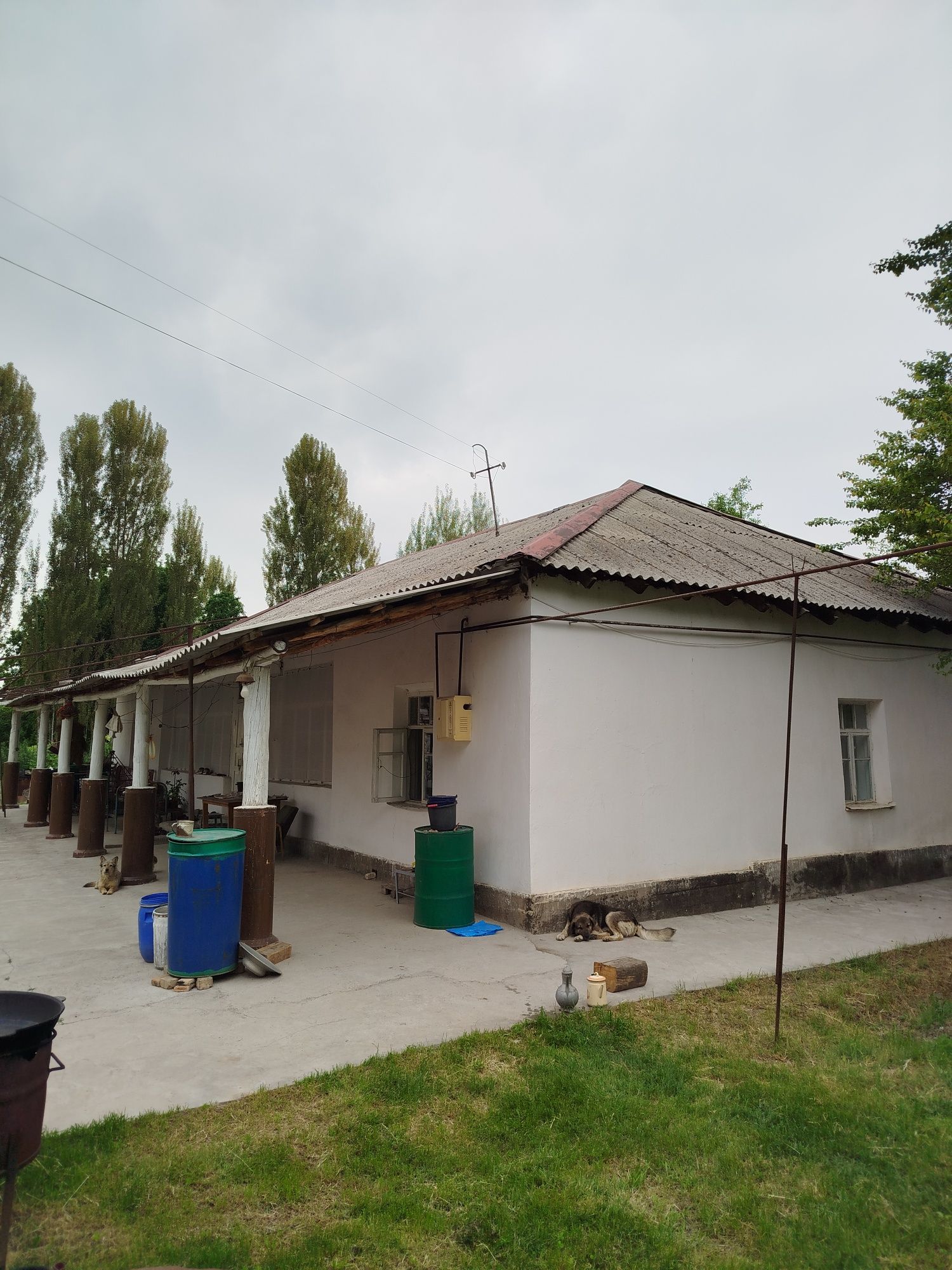 Yuqorichirchiq tumanida uy sotiladi