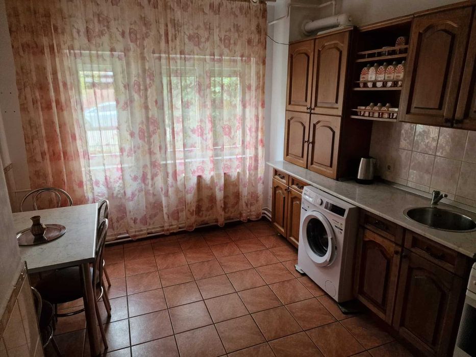 Proprietar inchiriez casa