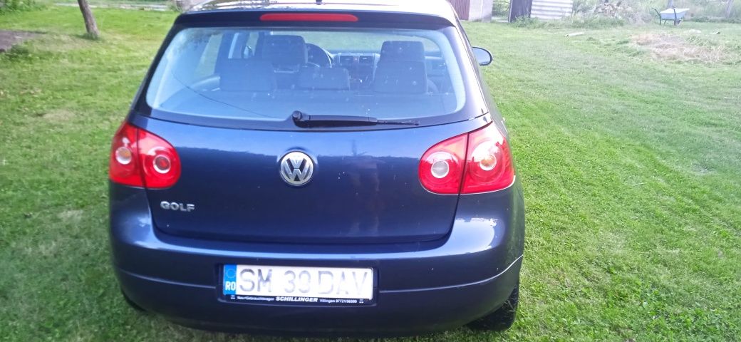 Golf 5   1400cc 2005