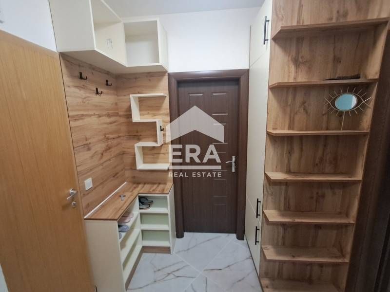 Двустаен, ексклузивен, ремонтиран и обзаведен апартамент за продажба,